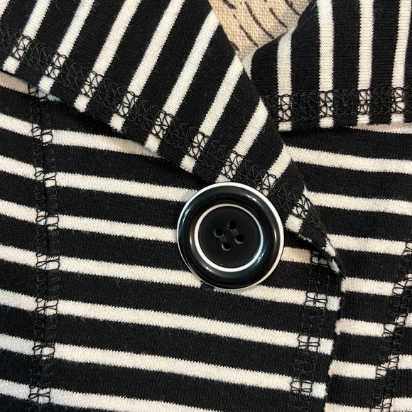 Elliott Lauren Get In Line Knit Jacket Raw Edge Seaming Size XS Black/White - Picture 10 of 13